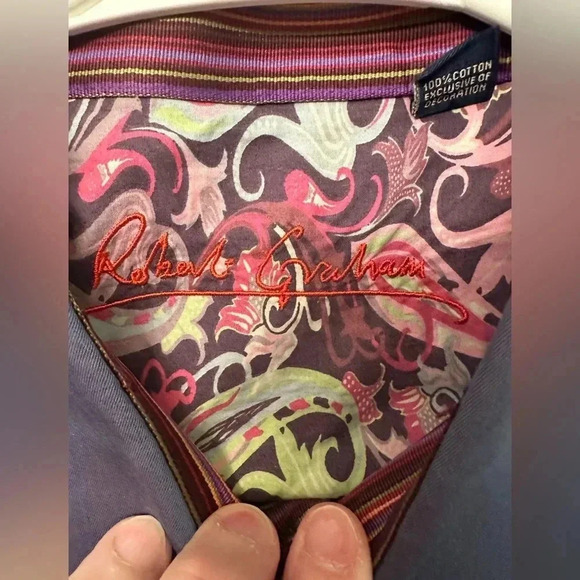 NWOT Robert Graham Dress Shirt THIS IS SOLD UNABLE TO DELETE - Picture 4 of 9